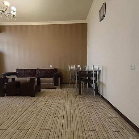 Apartment In Bagramyan Street Erivan Exterior foto